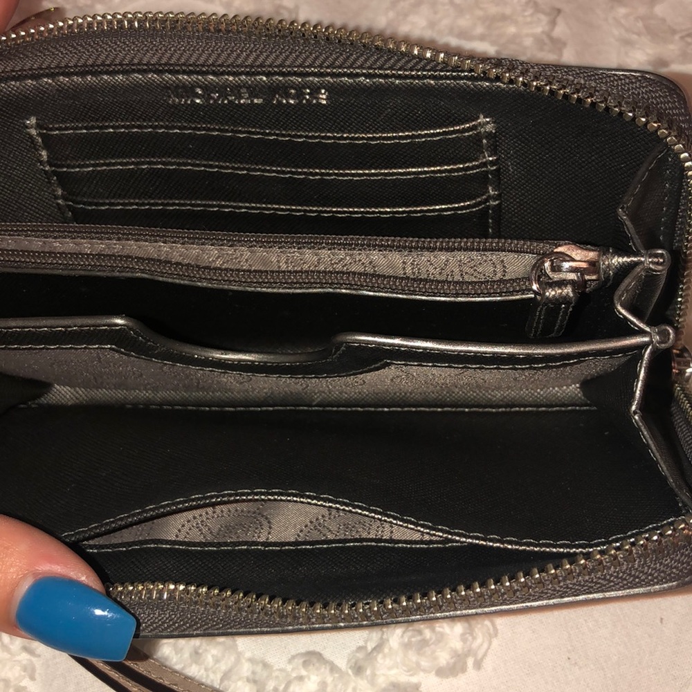 MK Wallet:) - Picture 3 of 4